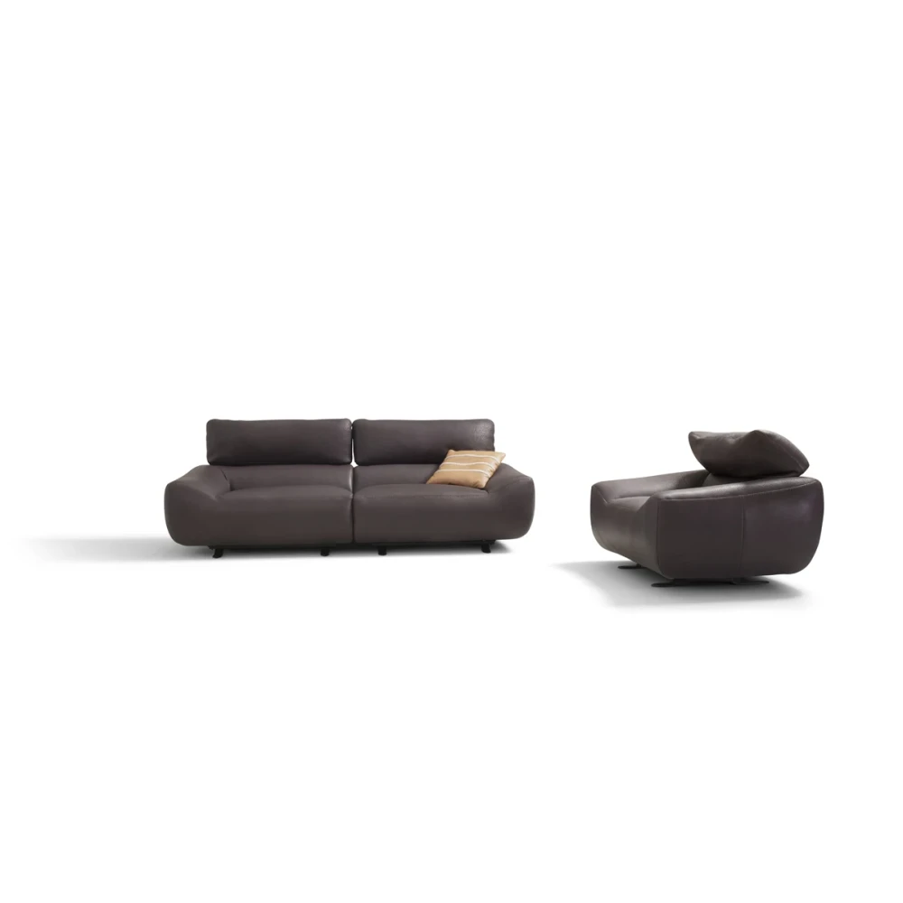 Rocky sofa – modulinė sofa su metaliniu pagrindu ir plunksnų užpildu